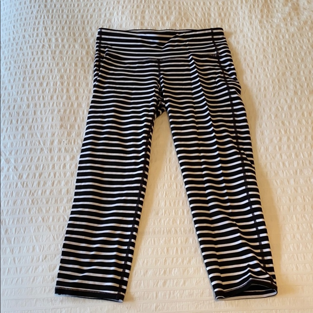 Athleta Cropped Leggings